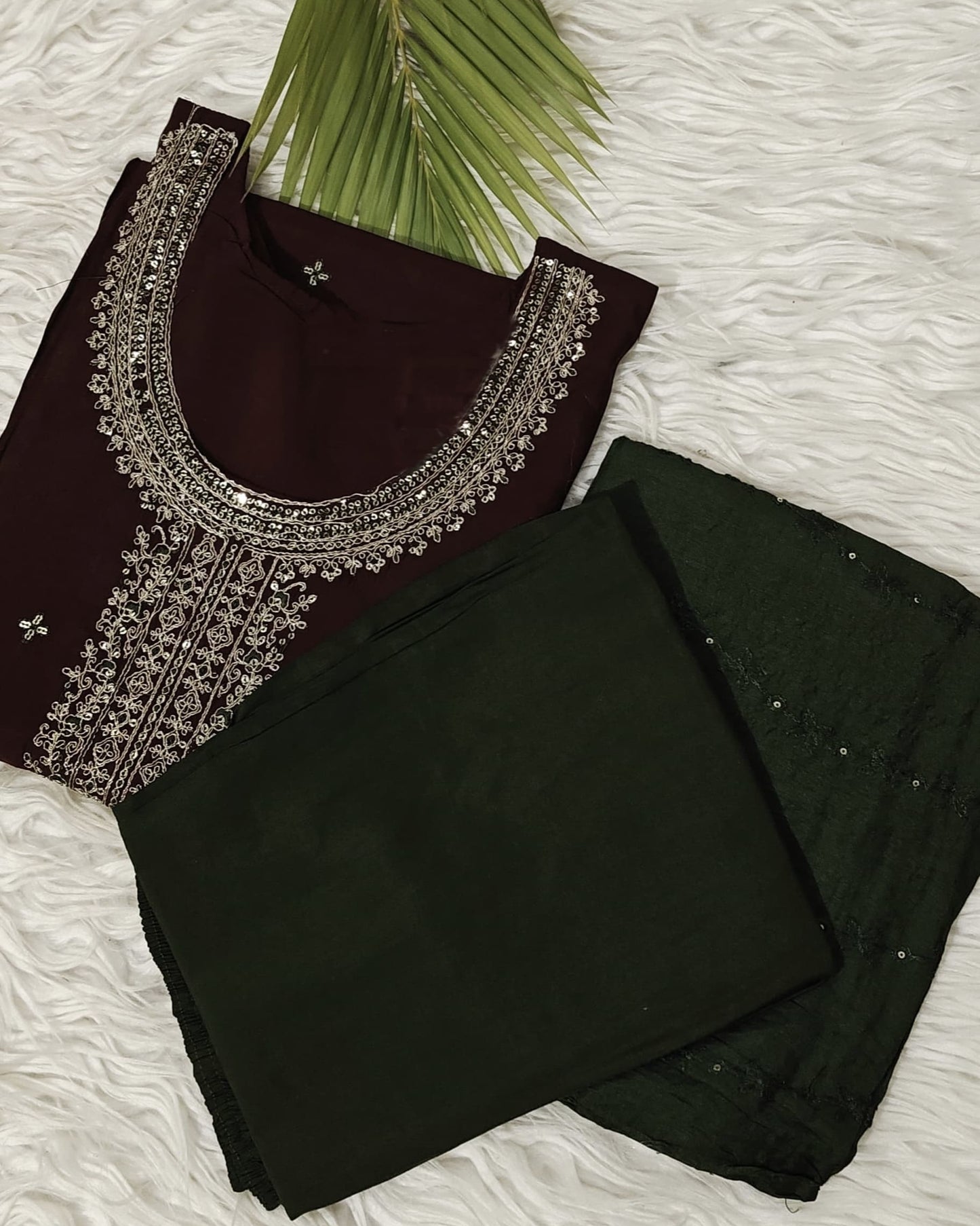 Stylish Festive 3-Piece Set